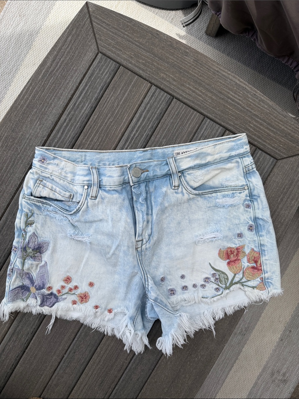 Blanknyc Light Wash Floral Embroidered Denim Shorts